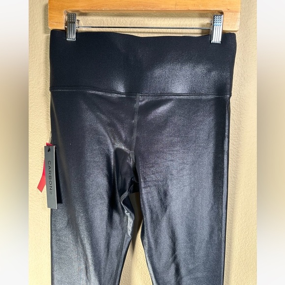 CARBON38 High Rise 7/8 Length Legging in Black Takara Shine - Picture 12 of 16
